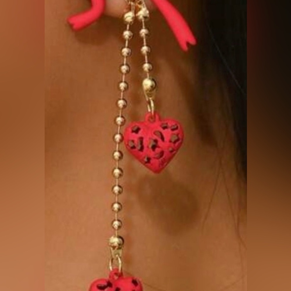Pair of Red Bow and Heart Dangle Earrings - Picture 2 of 4